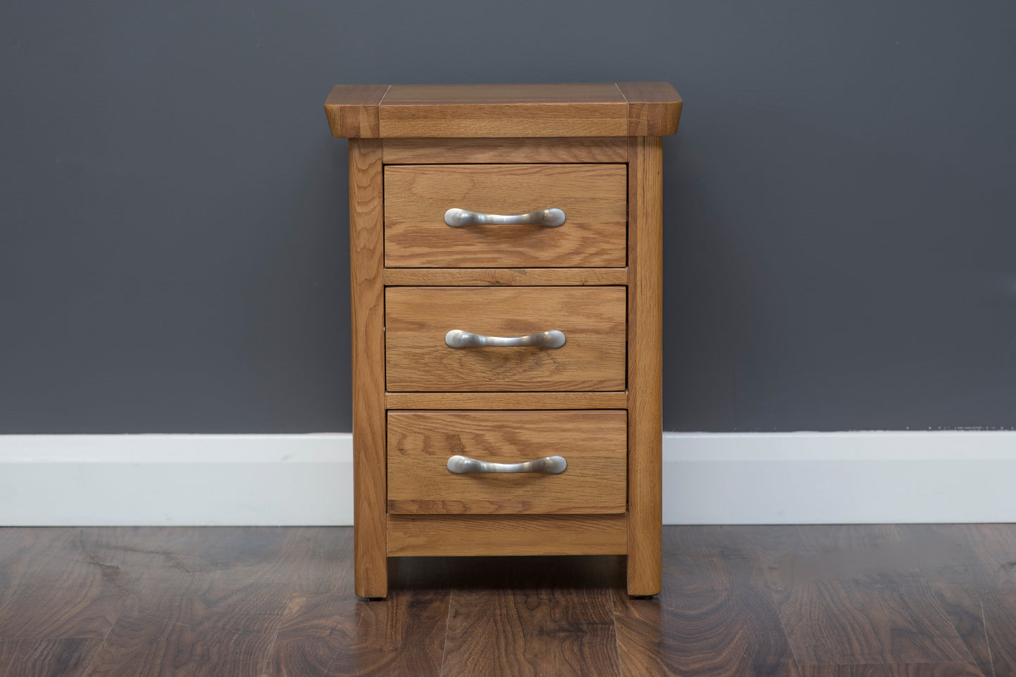 Medina Oak Bedside Cabinet